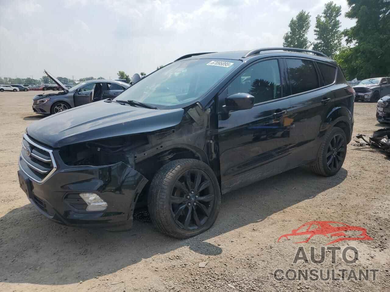 FORD ESCAPE 2017 - 1FMCU0GD8HUD97015
