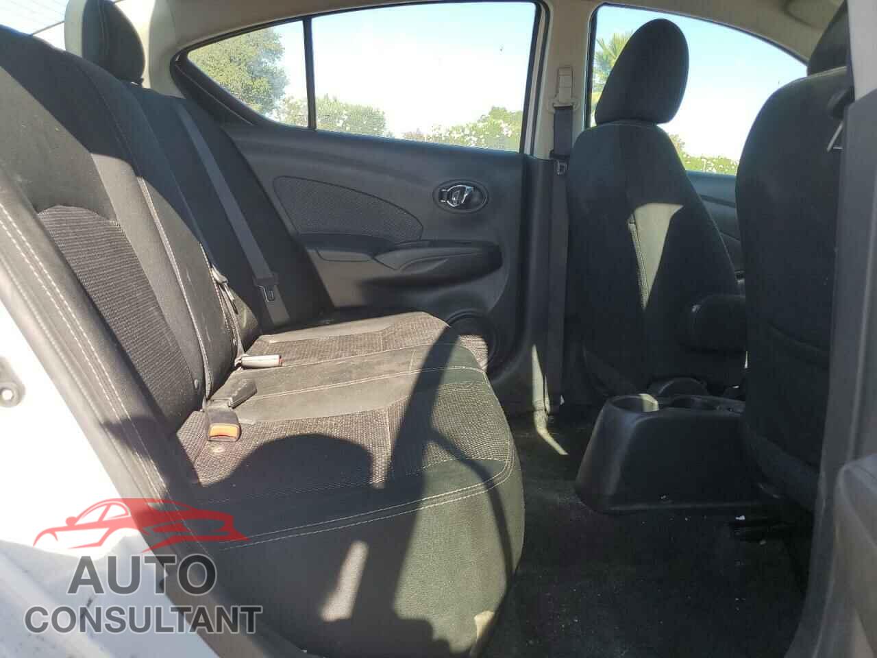 NISSAN VERSA 2019 - 3N1CN7AP3KL879909