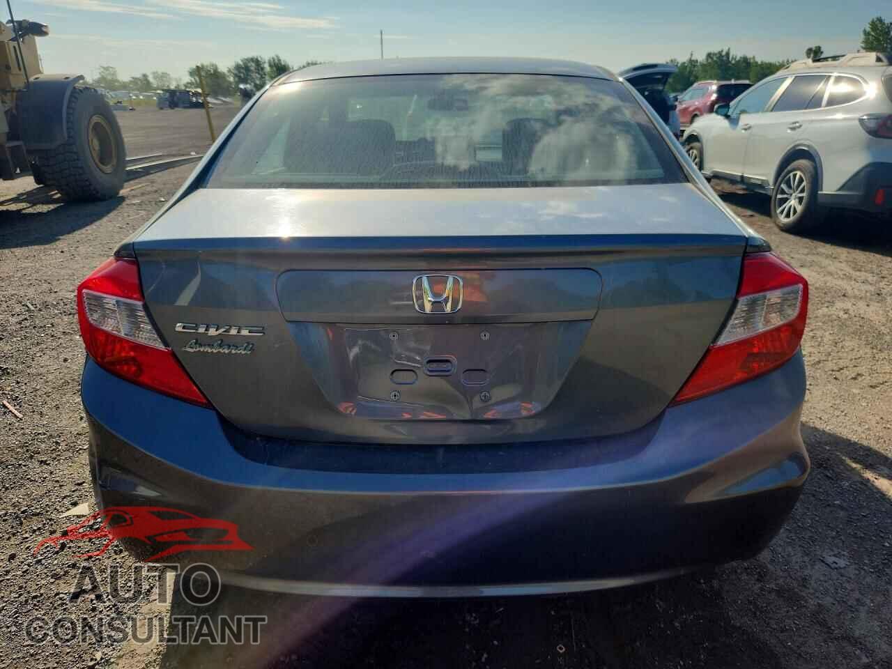 HONDA CIVIC 2012 - 2HGFB2F48CH111004