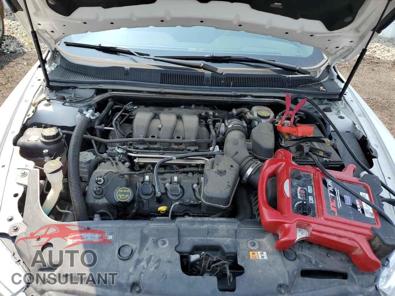 FORD TAURUS 2017 - 1FAHP2E86HG105241