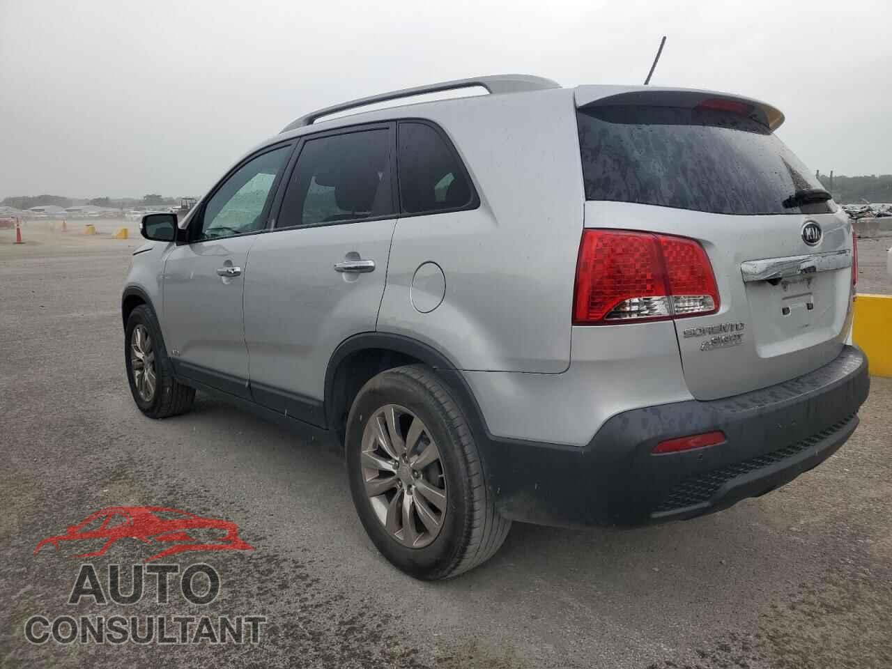 KIA SORENTO 2011 - 5XYKUDA22BG086770
