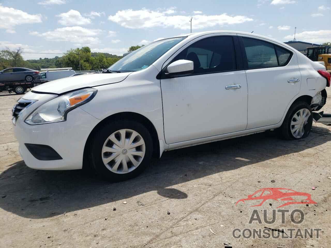 NISSAN VERSA 2017 - 3N1CN7AP0HL833012