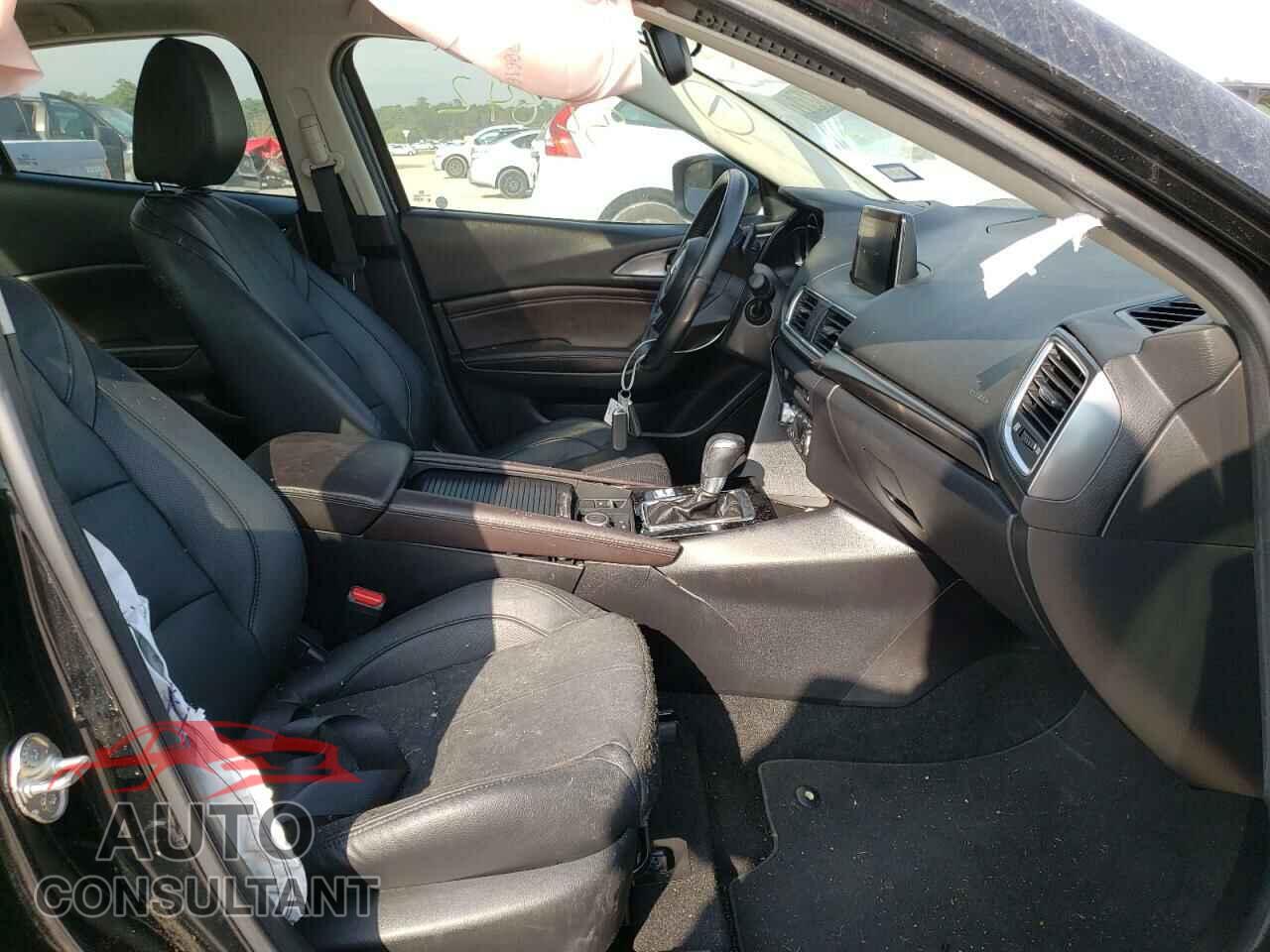 MAZDA 3 2017 - 3MZBN1W30HM130237