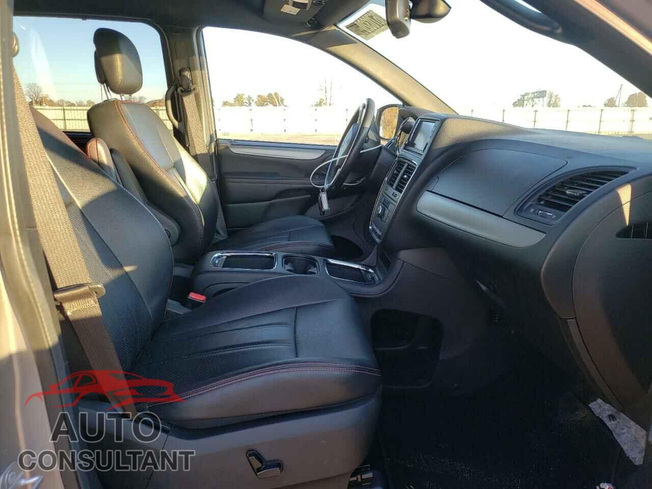 DODGE GRAND CARA 2019 - 2C4RDGEG5KR670601
