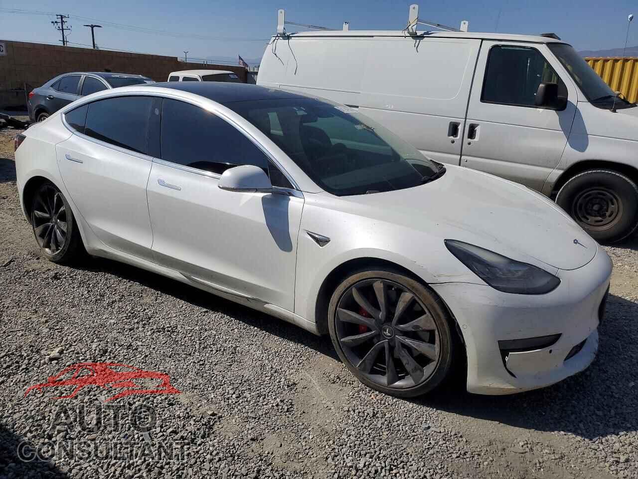 TESLA MODEL 3 2020 - 5YJ3E1EC7LF624357