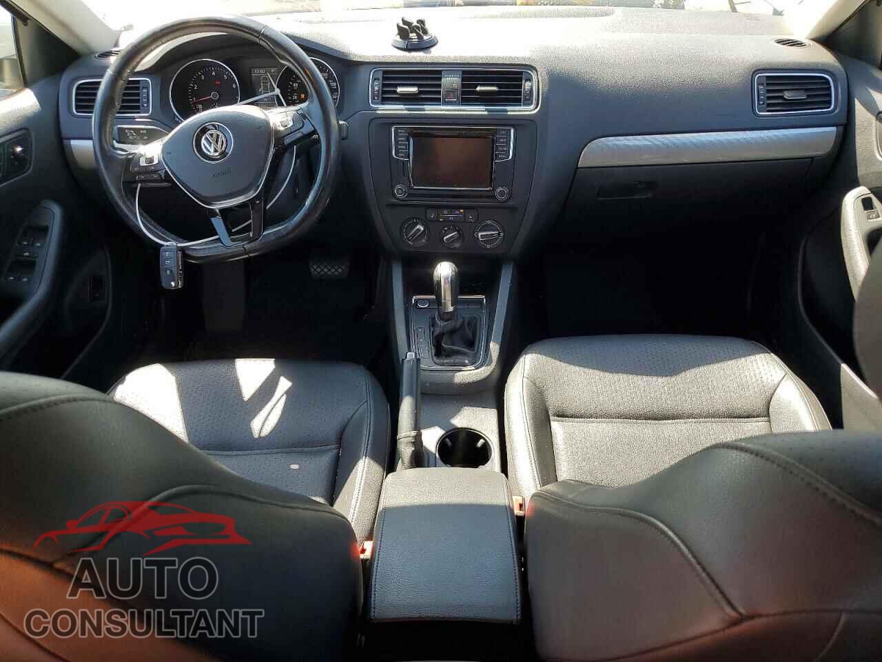 VOLKSWAGEN JETTA 2017 - 3VWDB7AJ3HM320706
