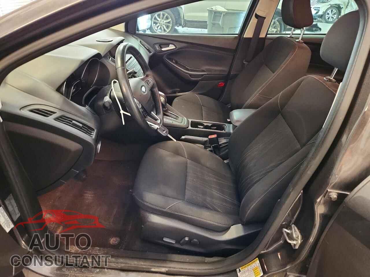 FORD FOCUS 2016 - 1FADP3F26GL315357