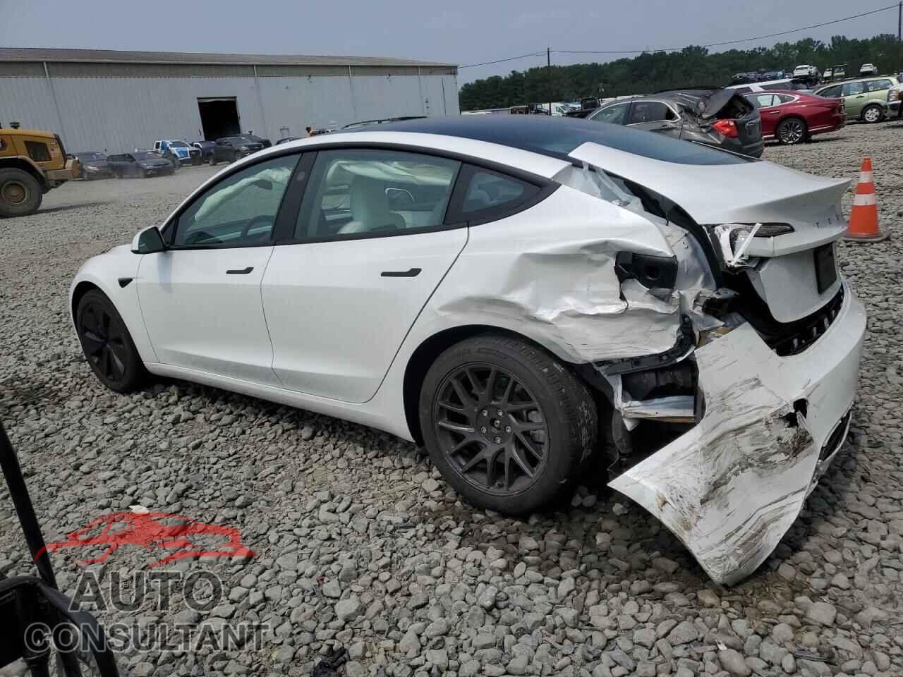 TESLA MODEL 3 2024 - 5YJ3E1EA7RF784939