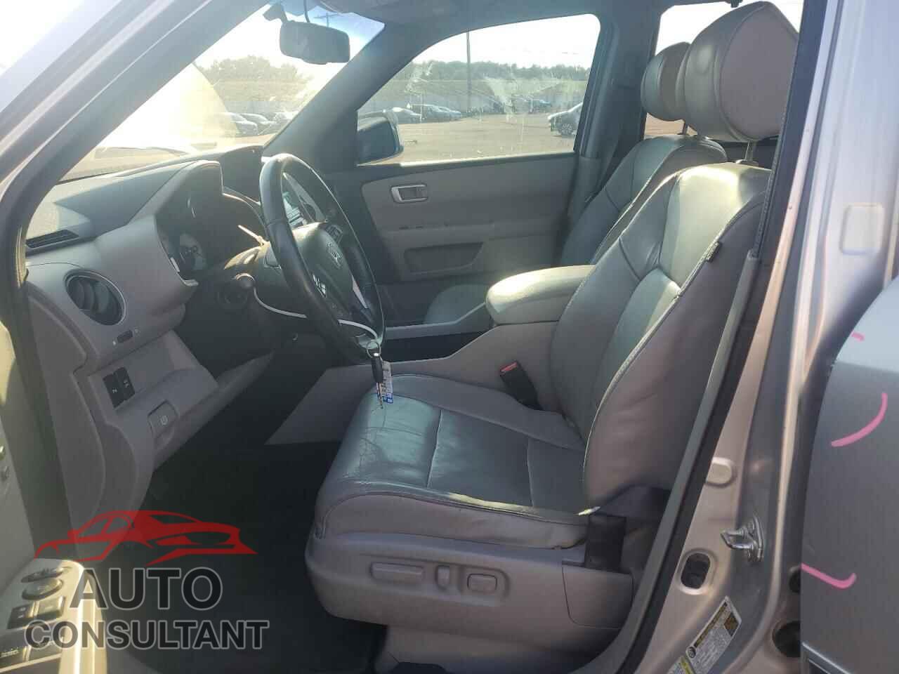 HONDA PILOT 2011 - 5FNYF4H98BB084990