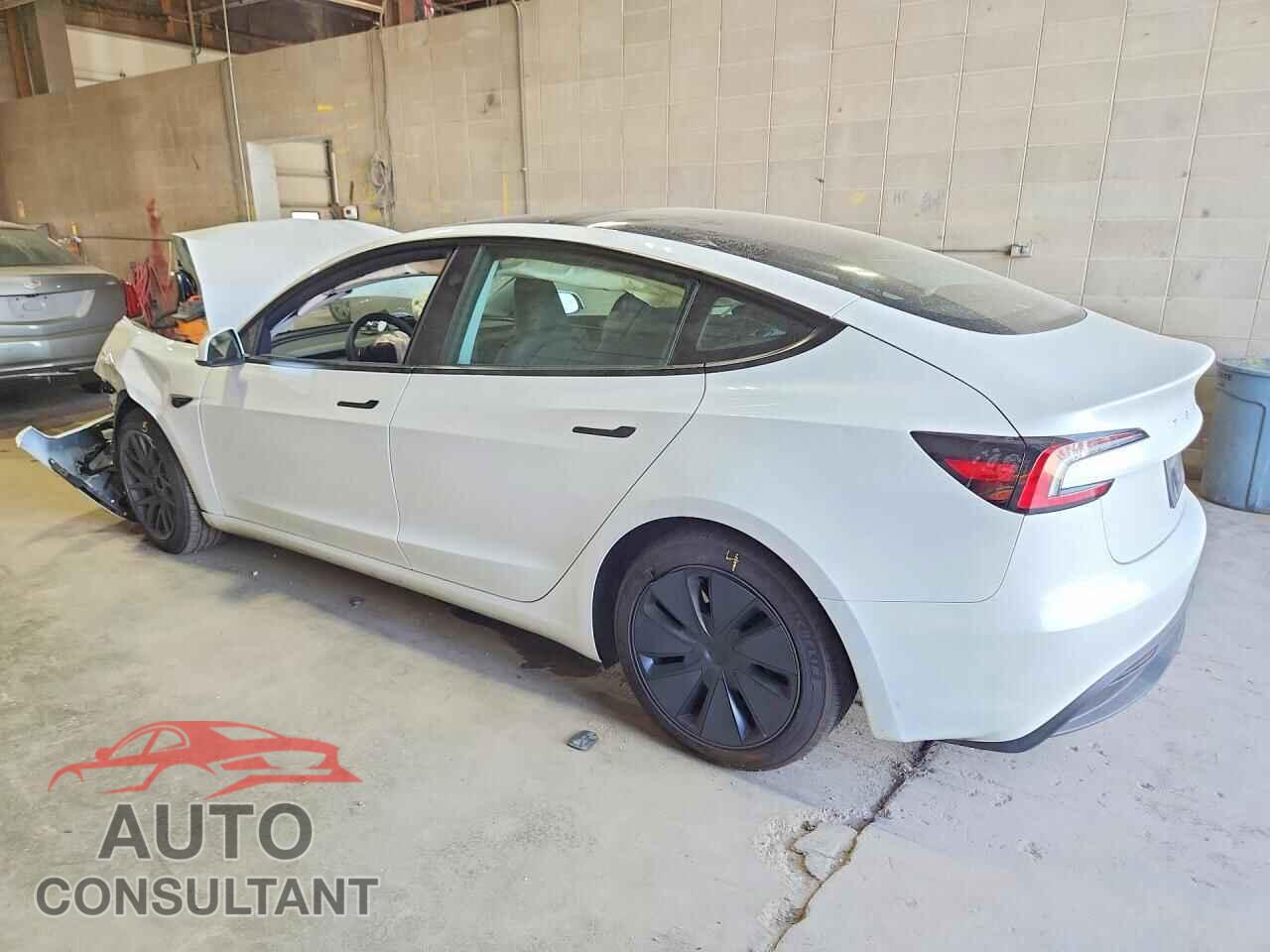 TESLA MODEL 3 2025 - 5YJ3E1EA6SF904817
