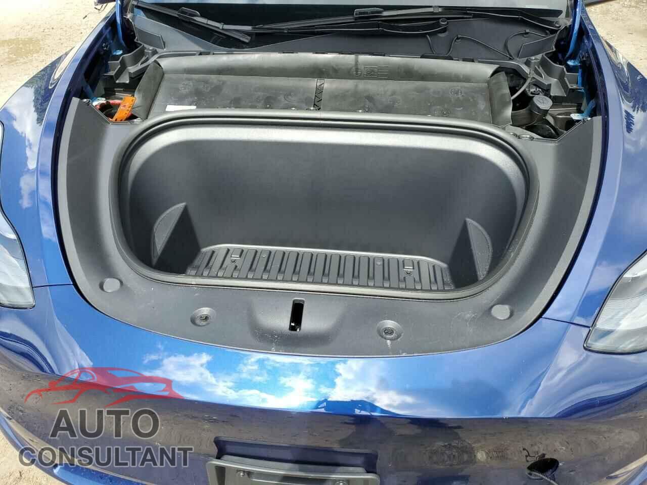TESLA MODEL Y 2024 - 7SAYGAEE5RF117597