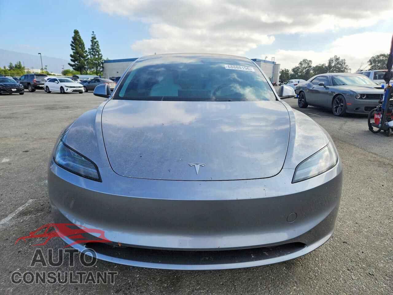 TESLA MODEL 3 2025 - 5YJ3E1EA2SF018445