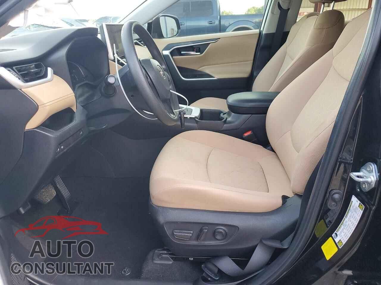 TOYOTA RAV4 2023 - 2T3W1RFV3PC216916