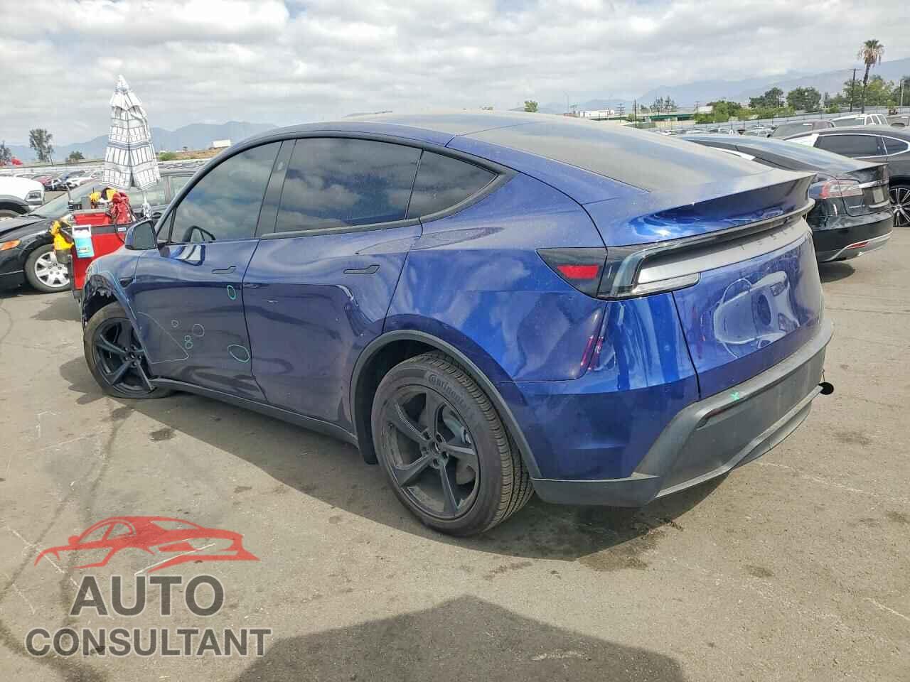 TESLA MODEL Y 2026 - 7SAYGDED3TF610145