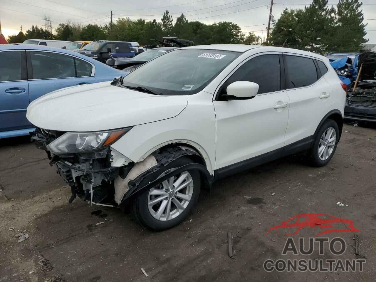 NISSAN ROGUE 2018 - JN1BJ1CP3JW107548