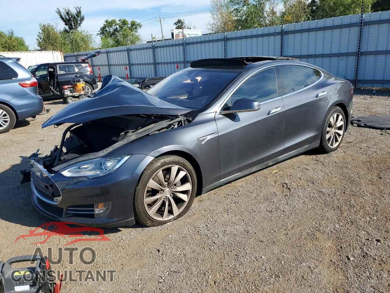 TESLA MODEL S 2015 - 5YJSA1E23FF109486