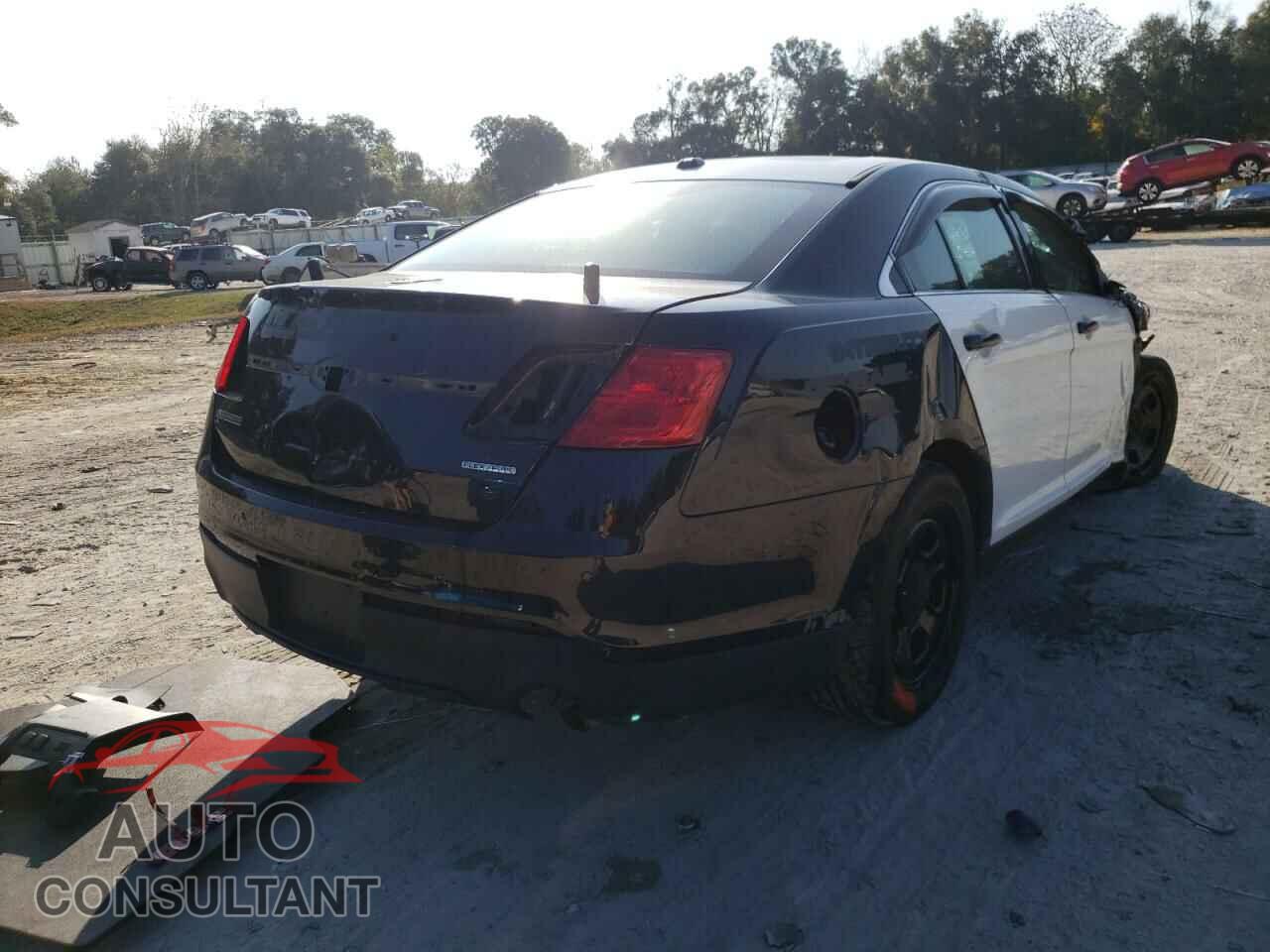 FORD TAURUS 2017 - 1FAHP2L80HG118943