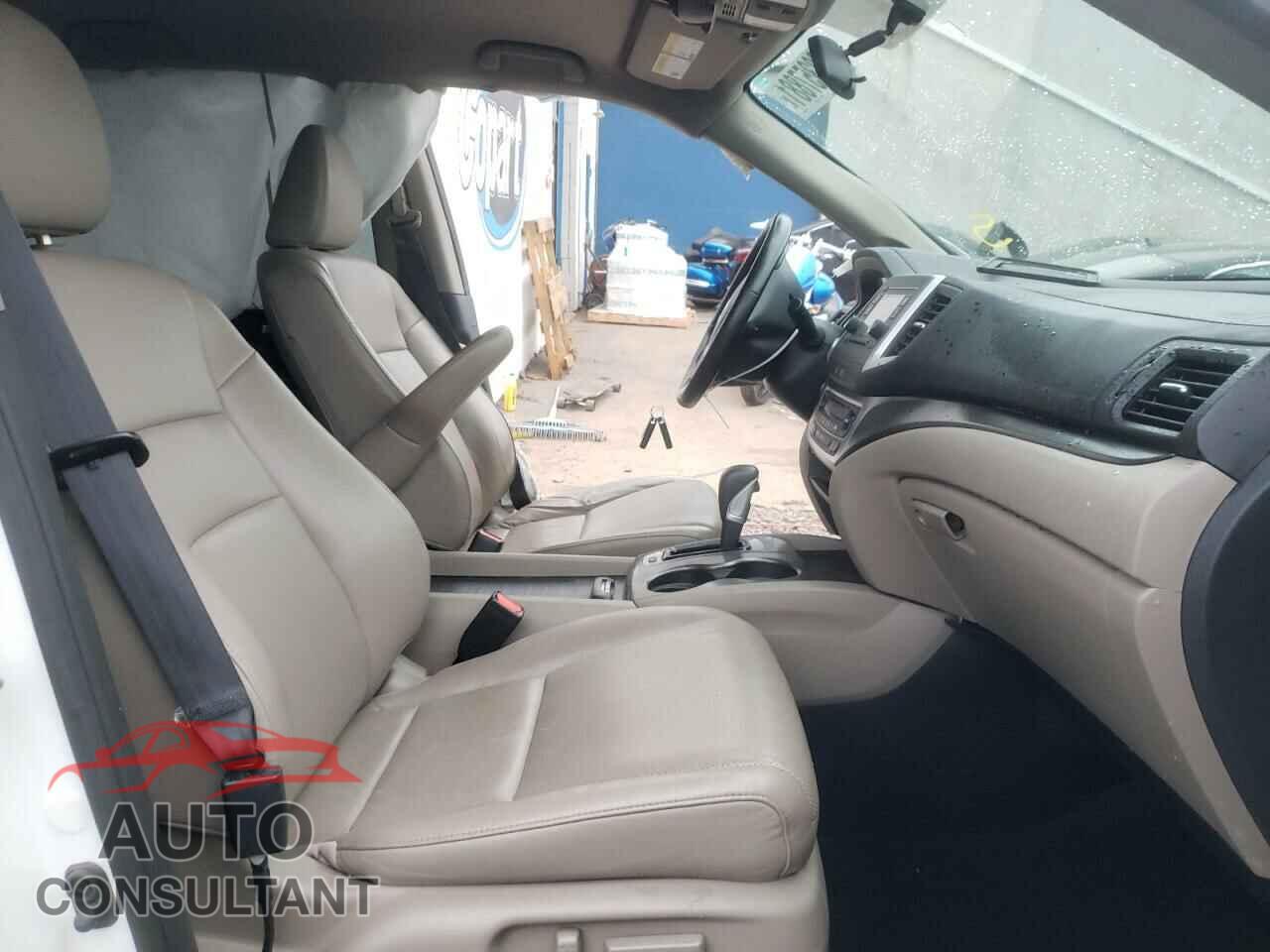HONDA RIDGELINE 2017 - 5FPYK3F54HB011900