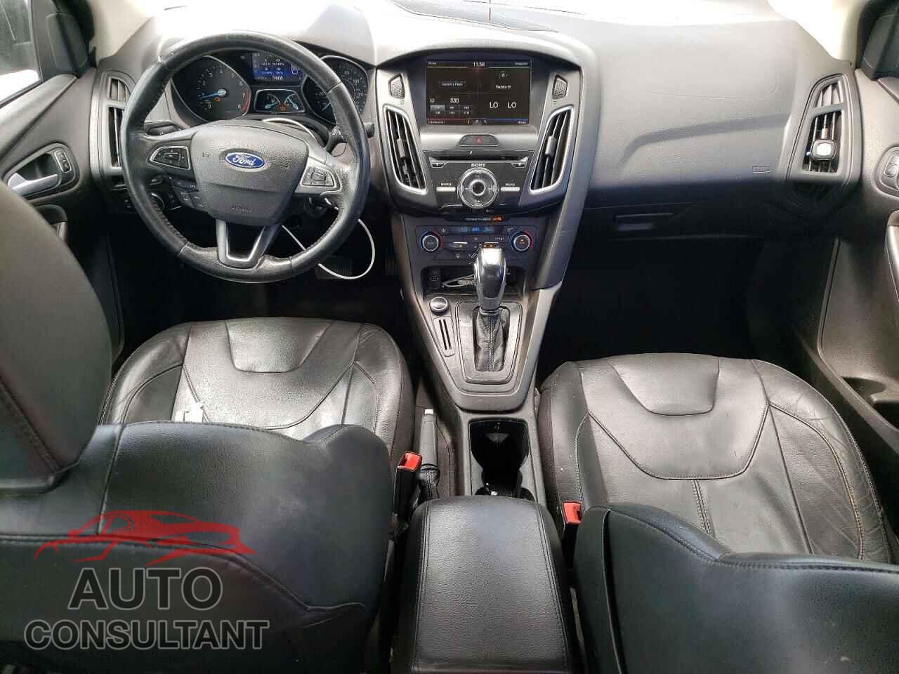 FORD FOCUS 2015 - 1FADP3F20FL310461