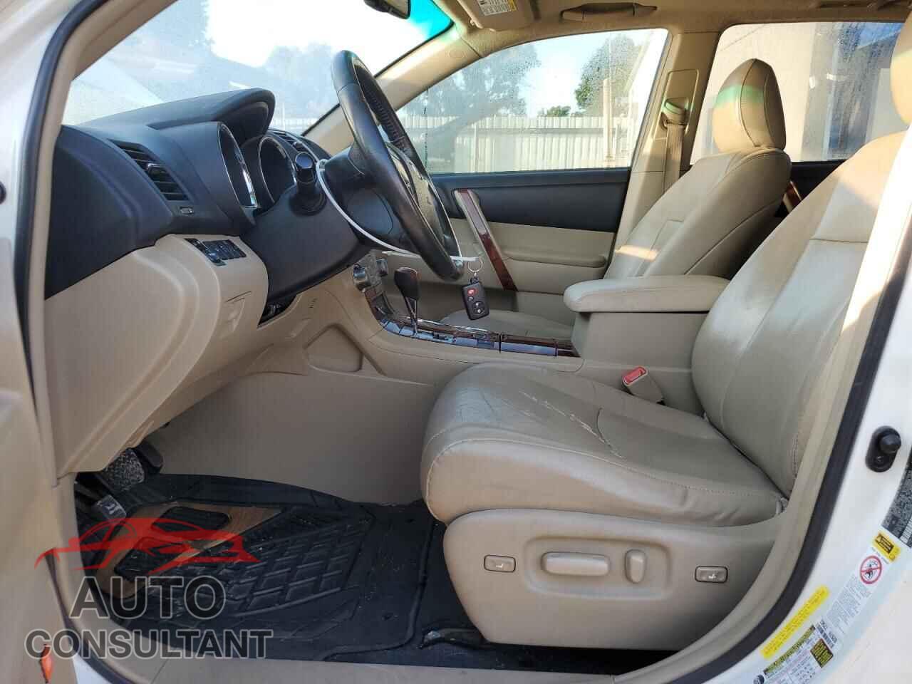 TOYOTA HIGHLANDER 2013 - 5TDYK3EH8DS095410