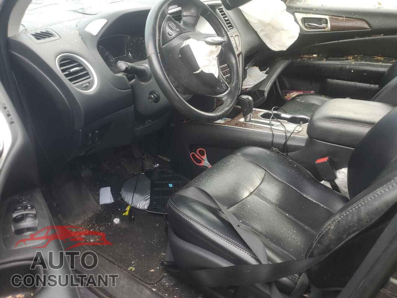 NISSAN PATHFINDER 2018 - 5N1DR2MN8JC655561