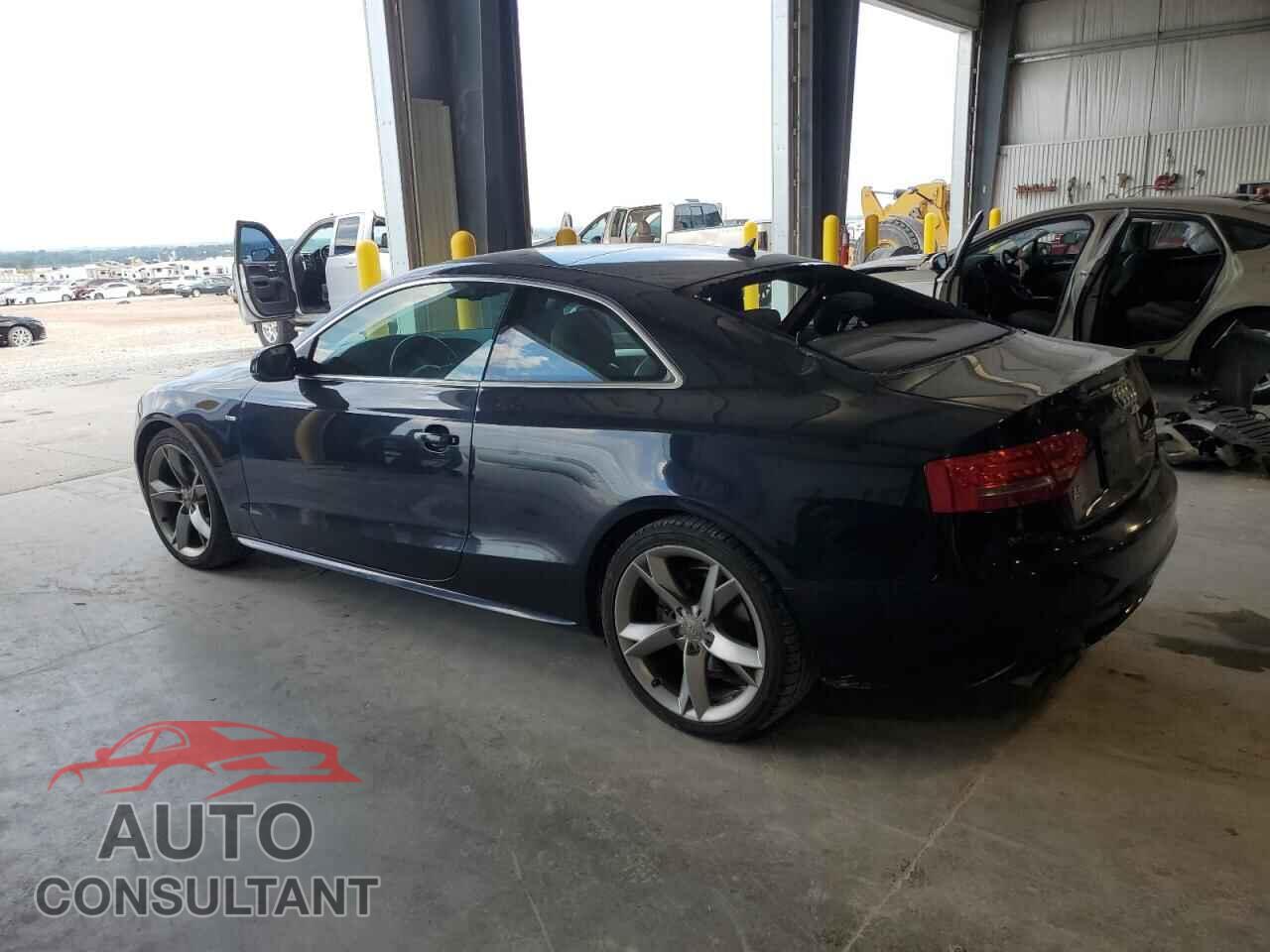AUDI A5 2010 - WAUWFAFR3AA001043