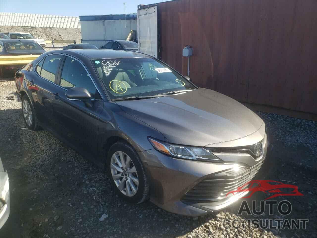 TOYOTA CAMRY 2018 - 4T1B11HK5JU144327