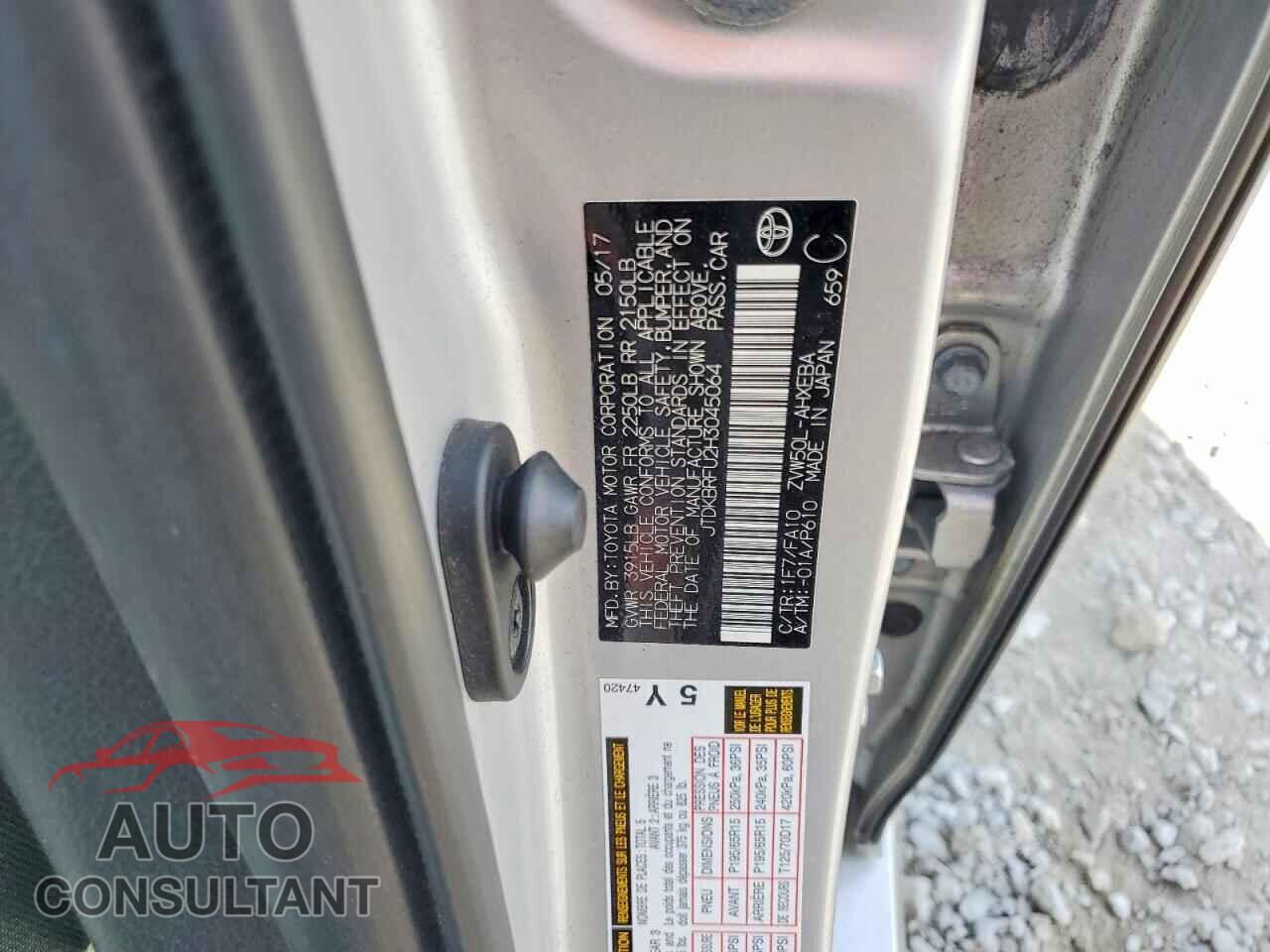 TOYOTA PRIUS 2017 - JTDKBRFU2H3045064