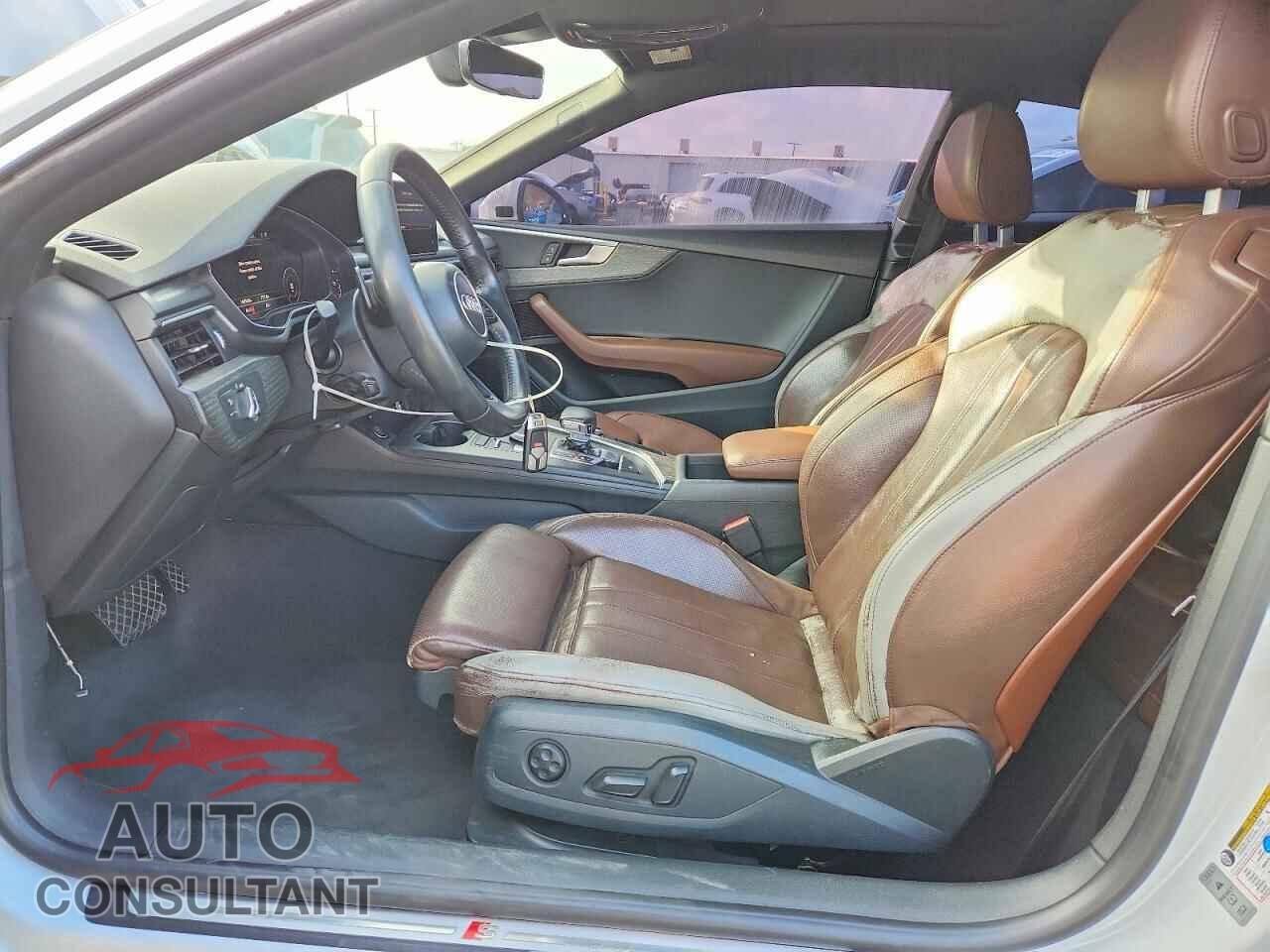 AUDI A5 2018 - WAUTNAF57JA059448