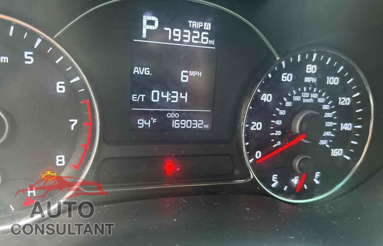 KIA FORTE 2017 - 3KPFK4A77HE068127