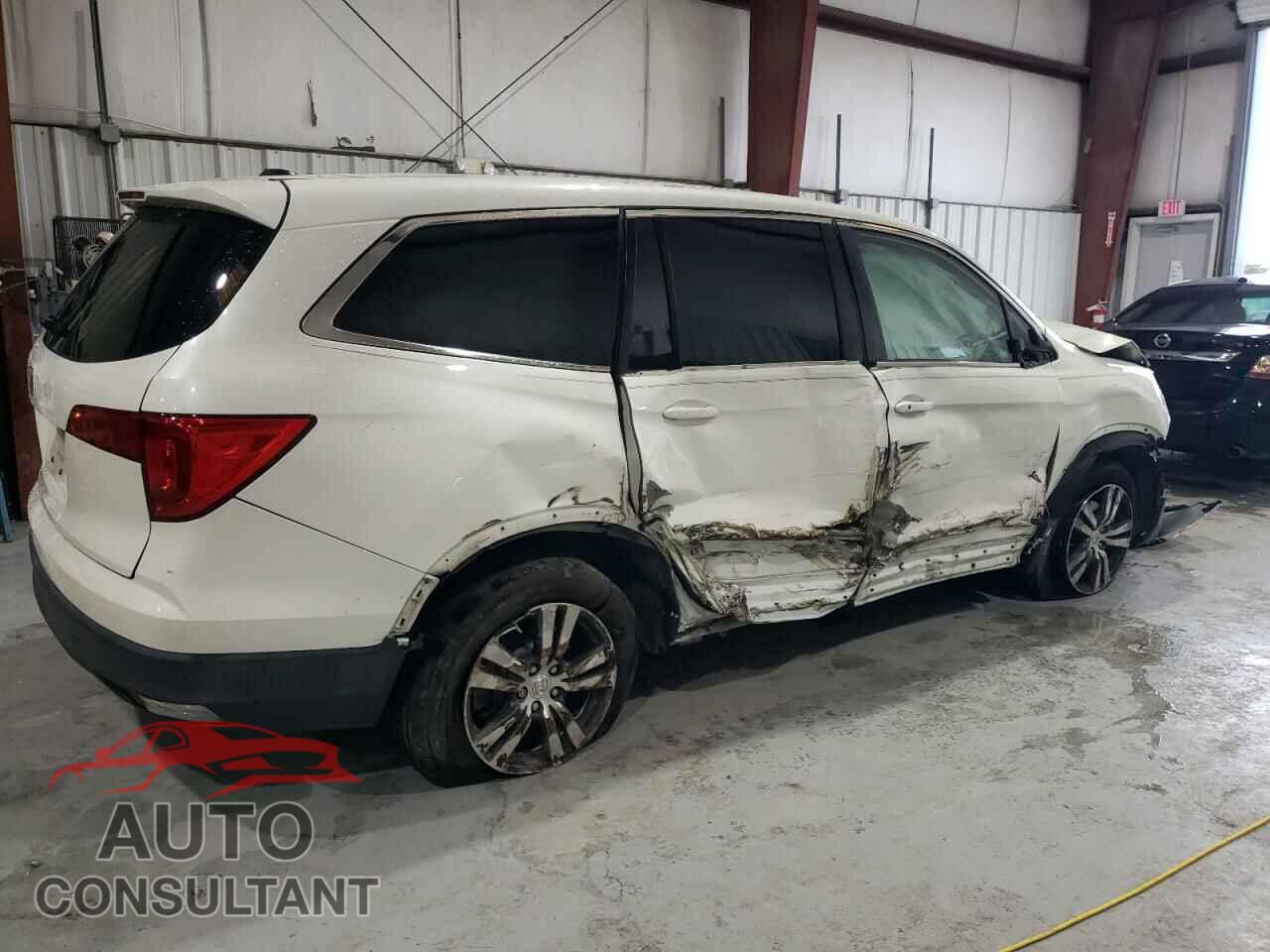 HONDA PILOT 2017 - 5FNYF5H52HB042309