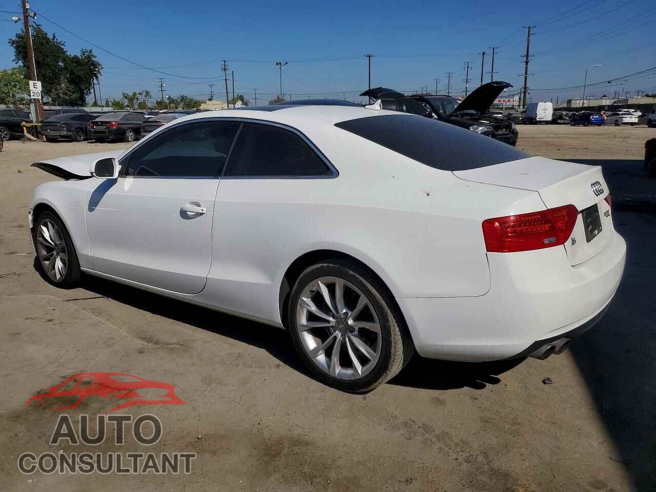 AUDI A5 2014 - WAUCFAFR0EA053111