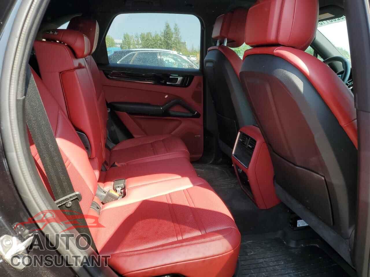 PORSCHE CAYENNE 2021 - WP1AA2AY8MDA02254