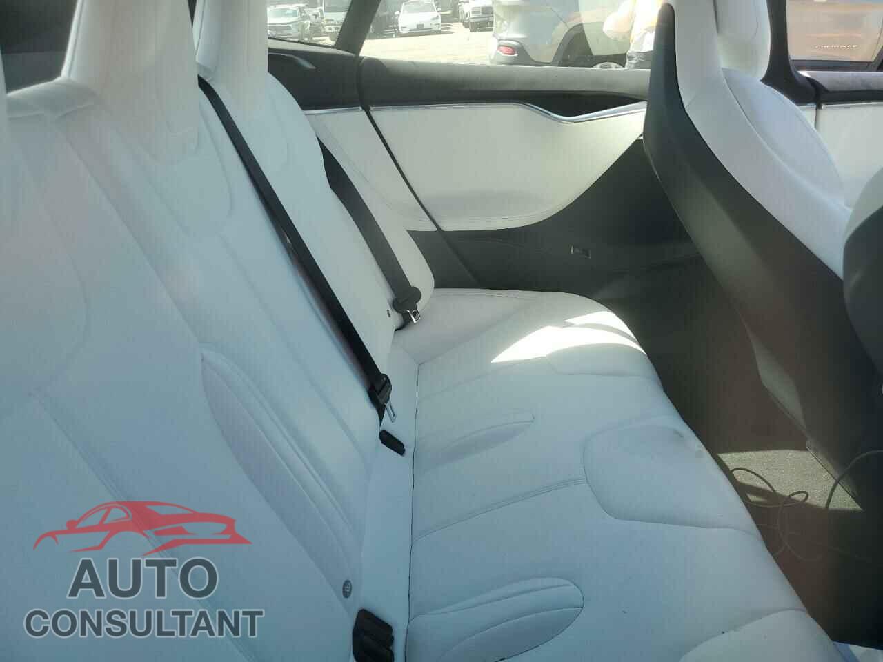 TESLA MODEL S 2017 - 5YJSA1E17HF204837