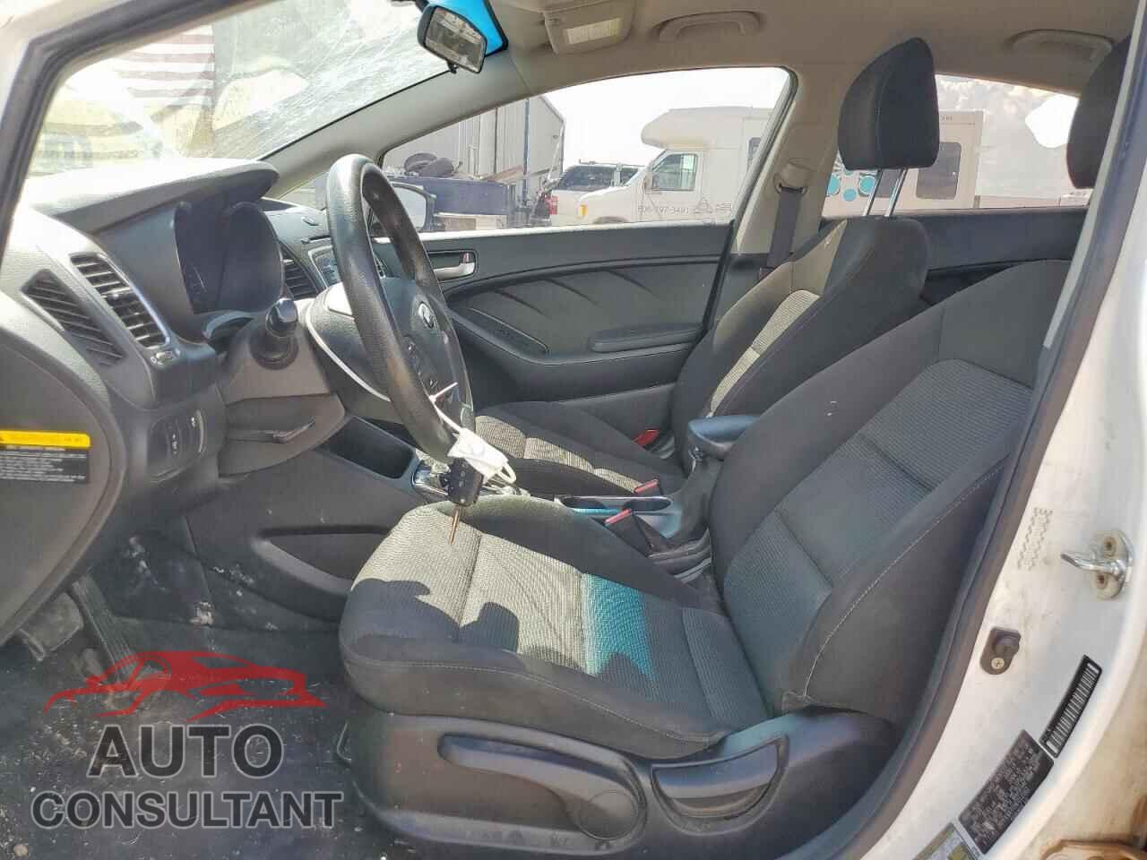 KIA FORTE 2017 - 3KPFK4A71HE012362