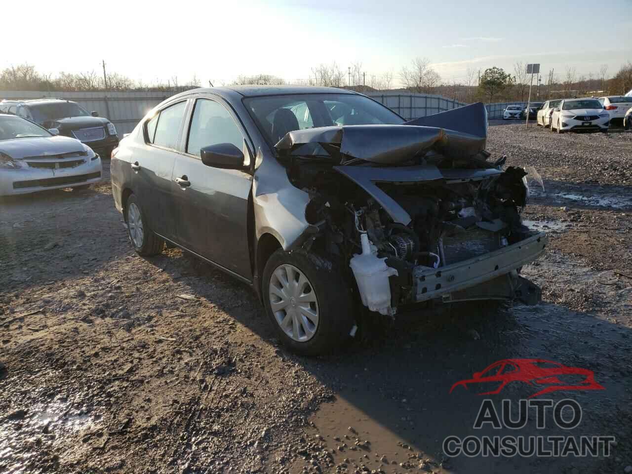 NISSAN VERSA 2018 - 3N1CN7AP9JL875572