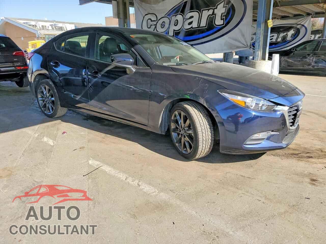 MAZDA 3 2018 - 3MZBN1V33JM191380