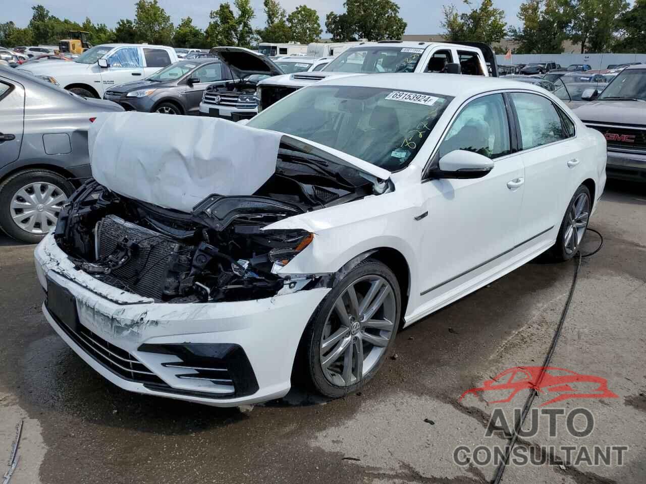 VOLKSWAGEN PASSAT 2017 - 1VWDT7A32HC032918