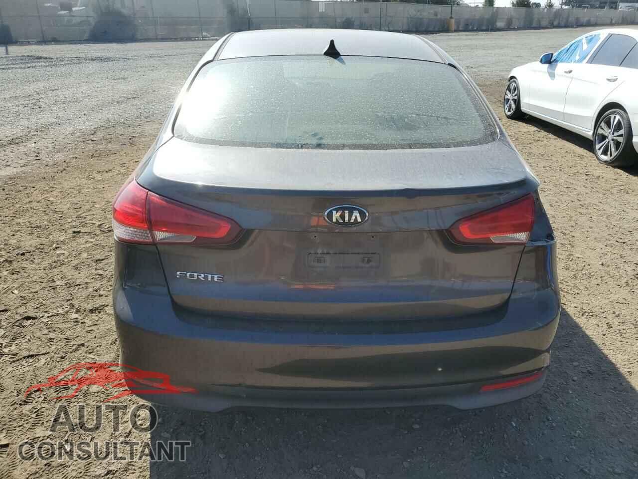 KIA FORTE 2017 - 3KPFK4A72HE050182