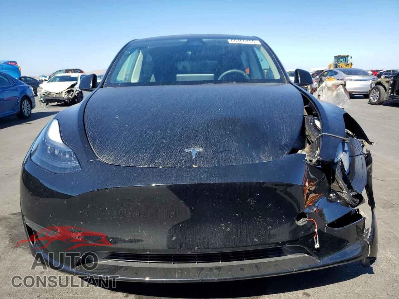 TESLA MODEL Y 2024 - 7SAYGDED8RF123452