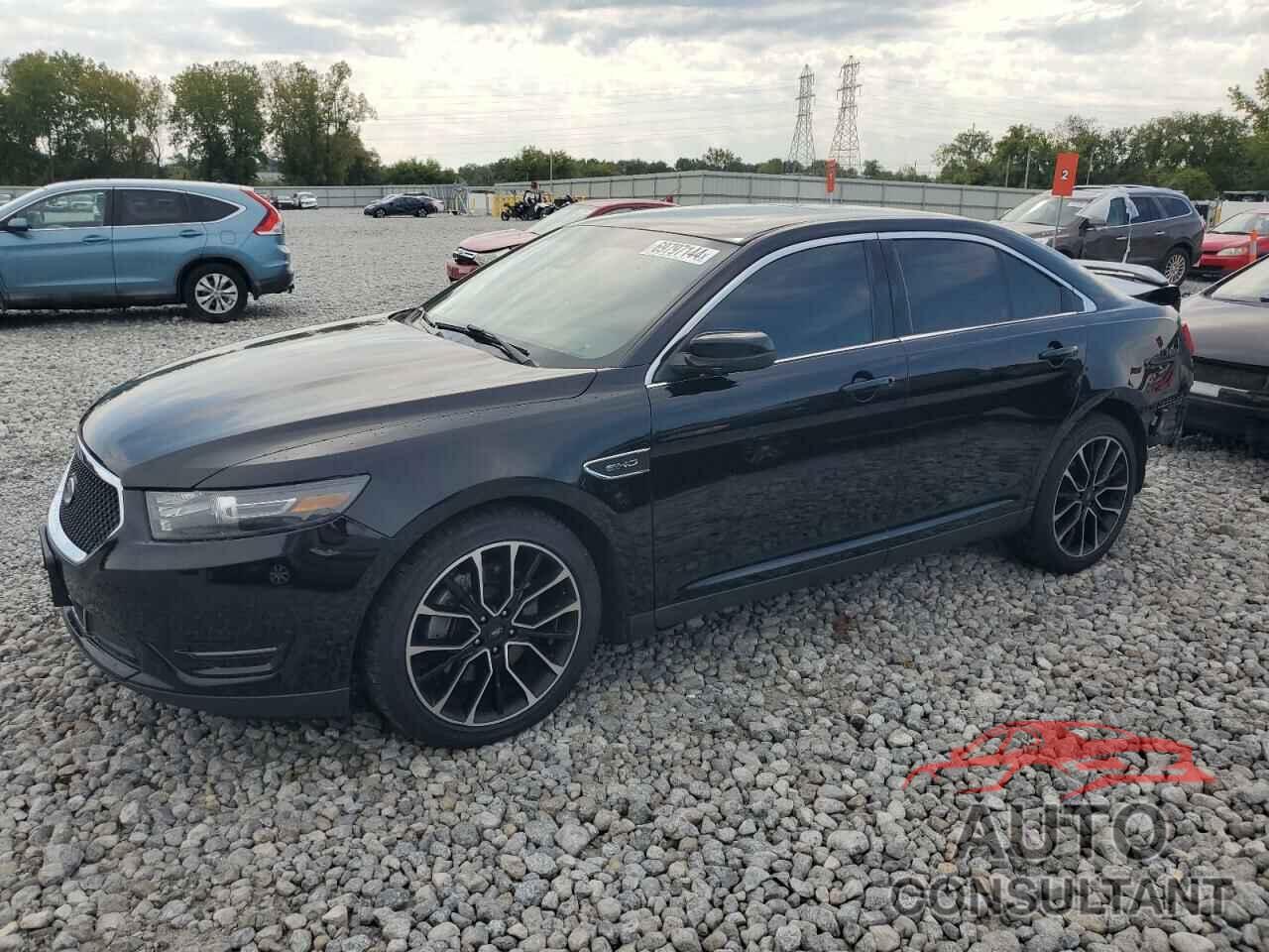 FORD TAURUS 2018 - 1FAHP2KT4JG137829