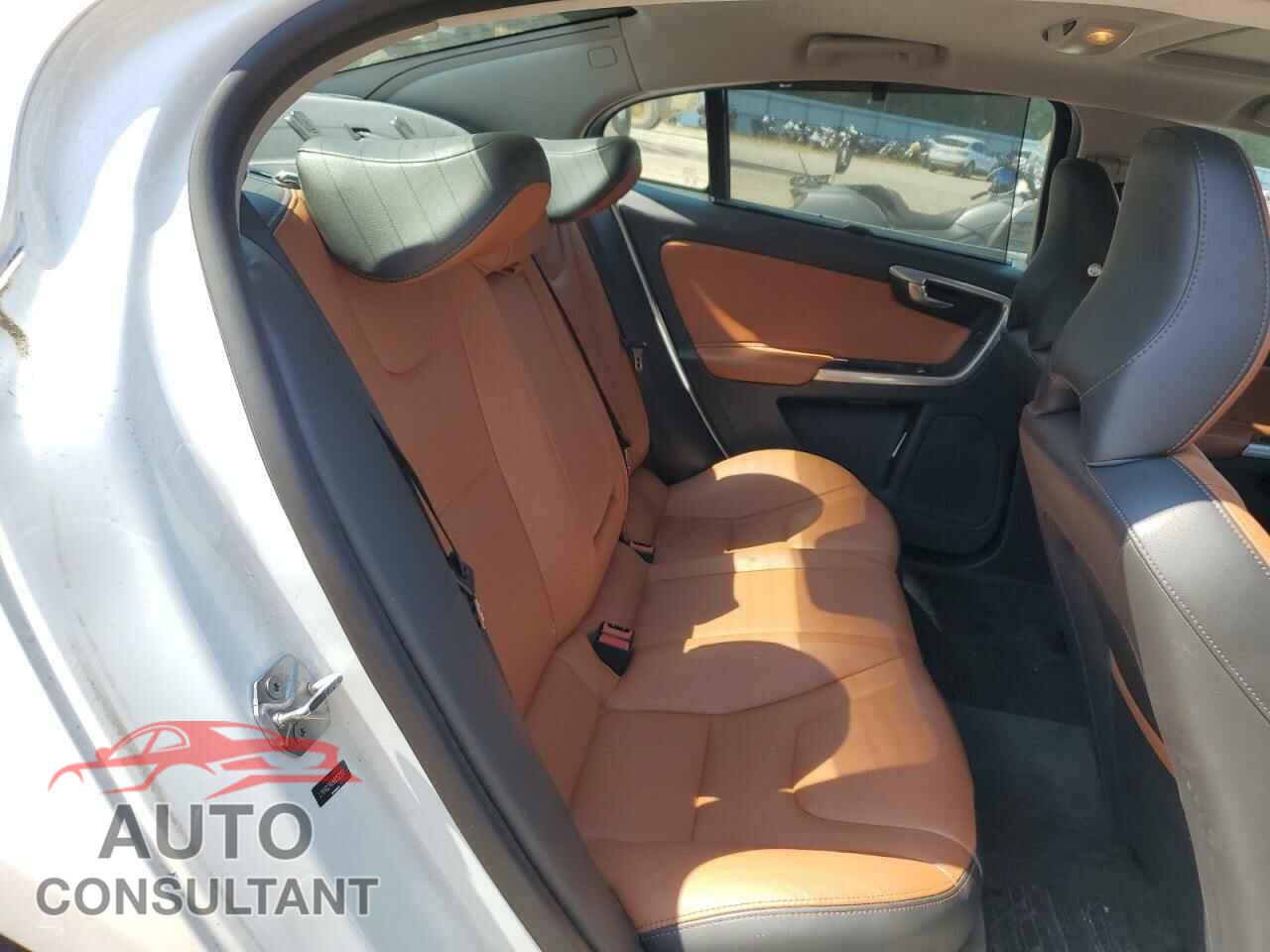 VOLVO S60 2017 - LYV402TK9HB152352