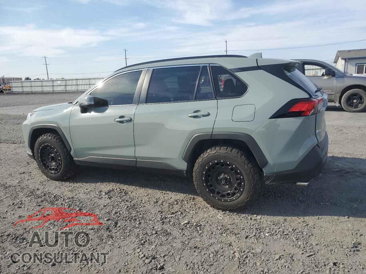 TOYOTA RAV4 2021 - JTMP1RFV3MD073087