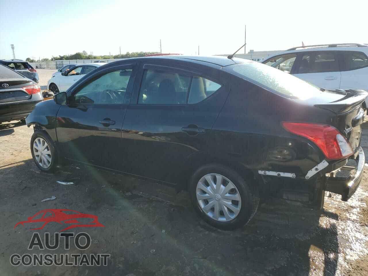 NISSAN VERSA 2017 - 3N1CN7AP1HL832497