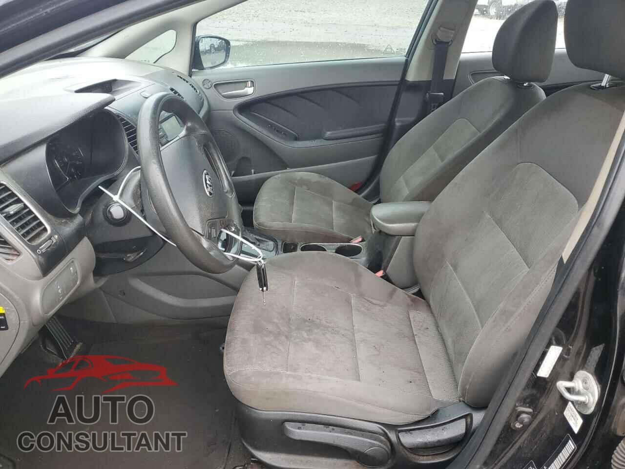 KIA FORTE 2017 - 3KPFK4A74HE039717