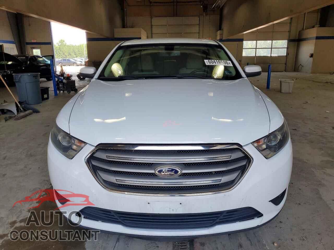 FORD TAURUS 2015 - 1FAHP2E89FG161980