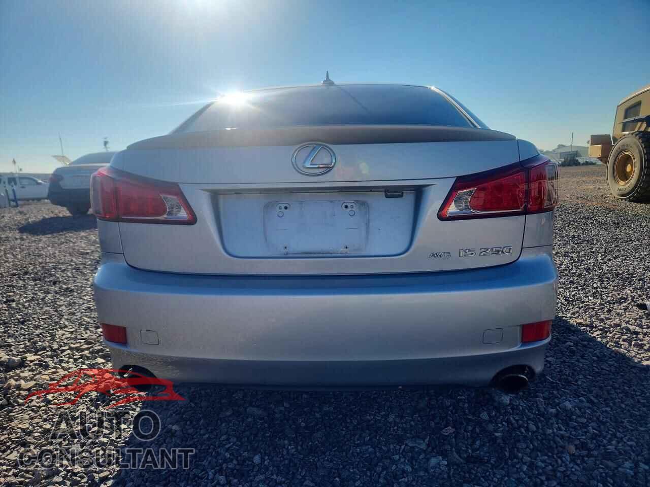 LEXUS IS 2012 - JTHCF5C23C2035743