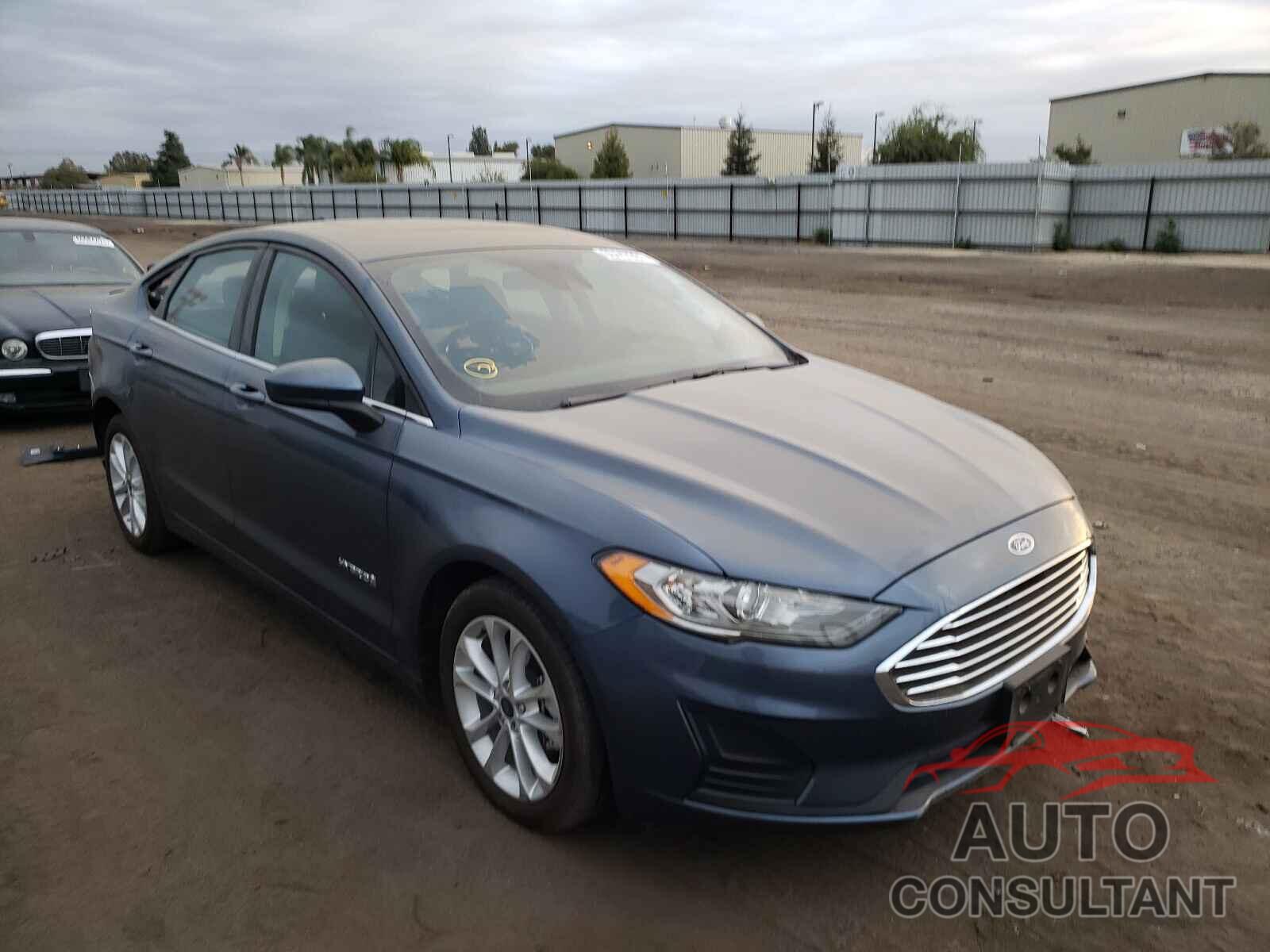 FORD FUSION 2019 - 3FA6P0LU5KR216343