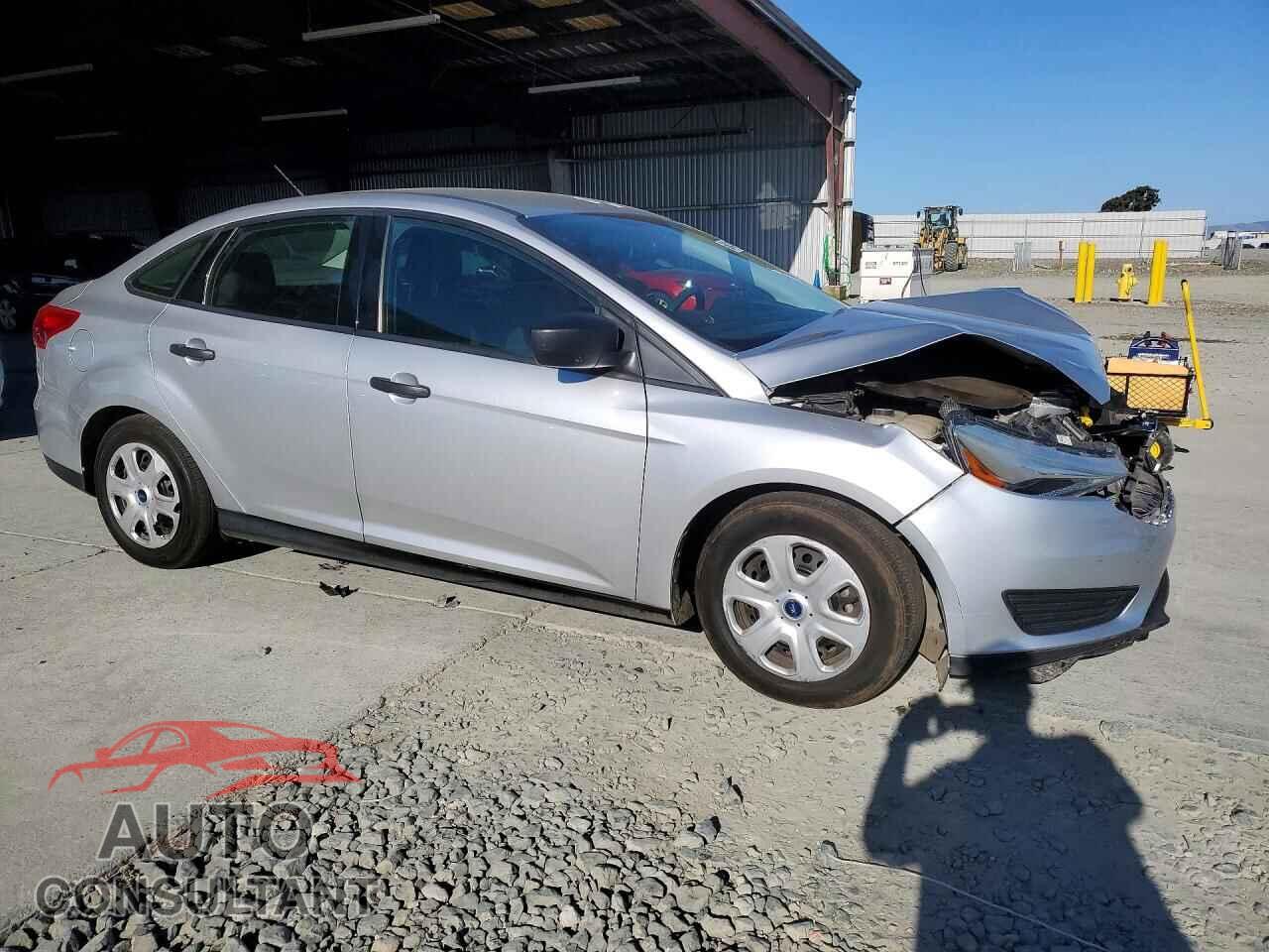 FORD FOCUS 2018 - 1FADP3E25JL288046