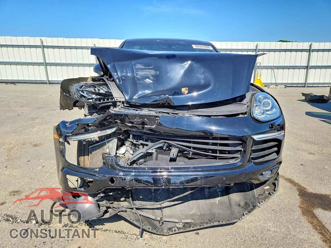 PORSCHE CAYENNE 2018 - WP1AE2A26JLA71879